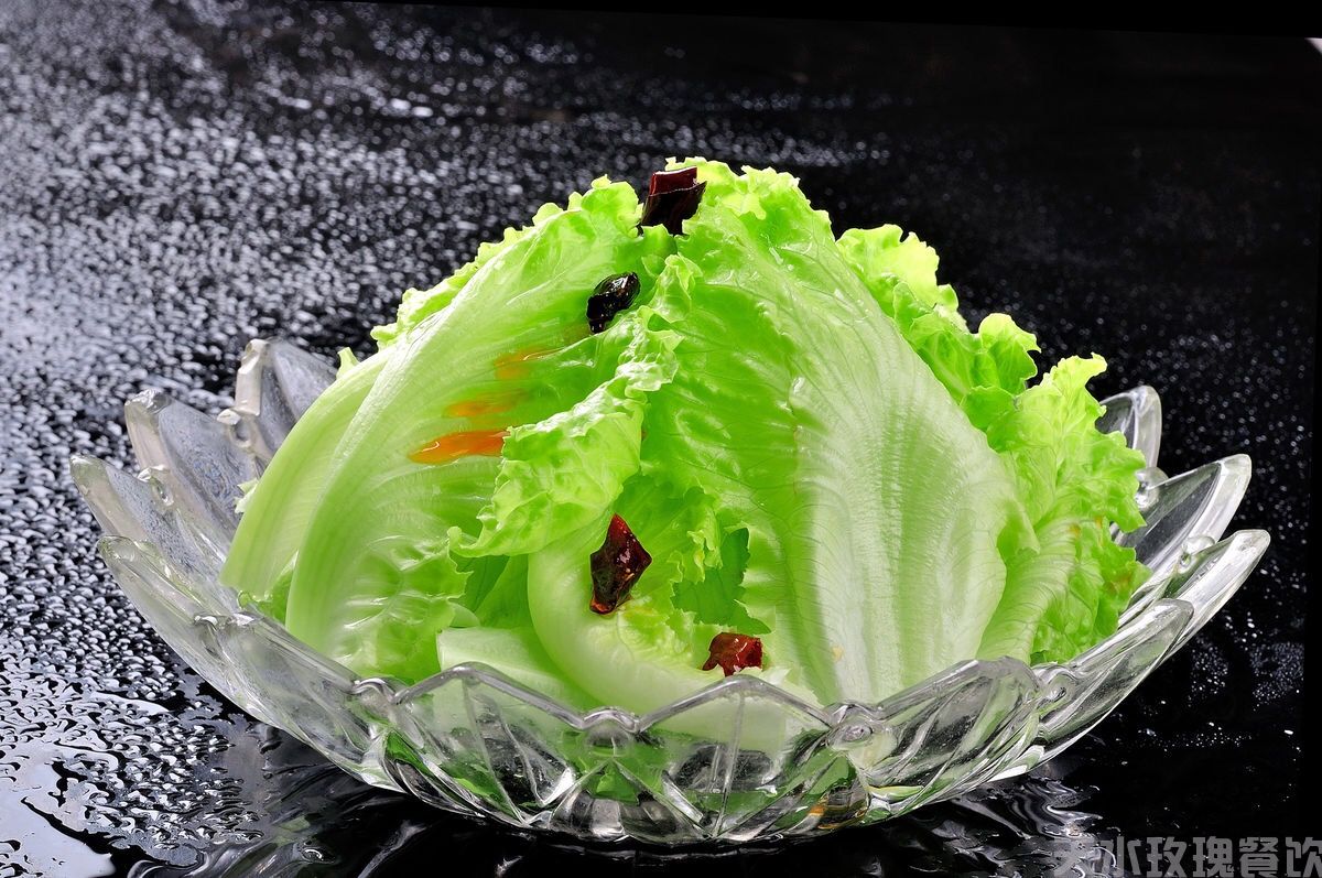 中国的结球生菜,只是在质感上,没有结球生菜那么清爽（罗马生菜）.JPG